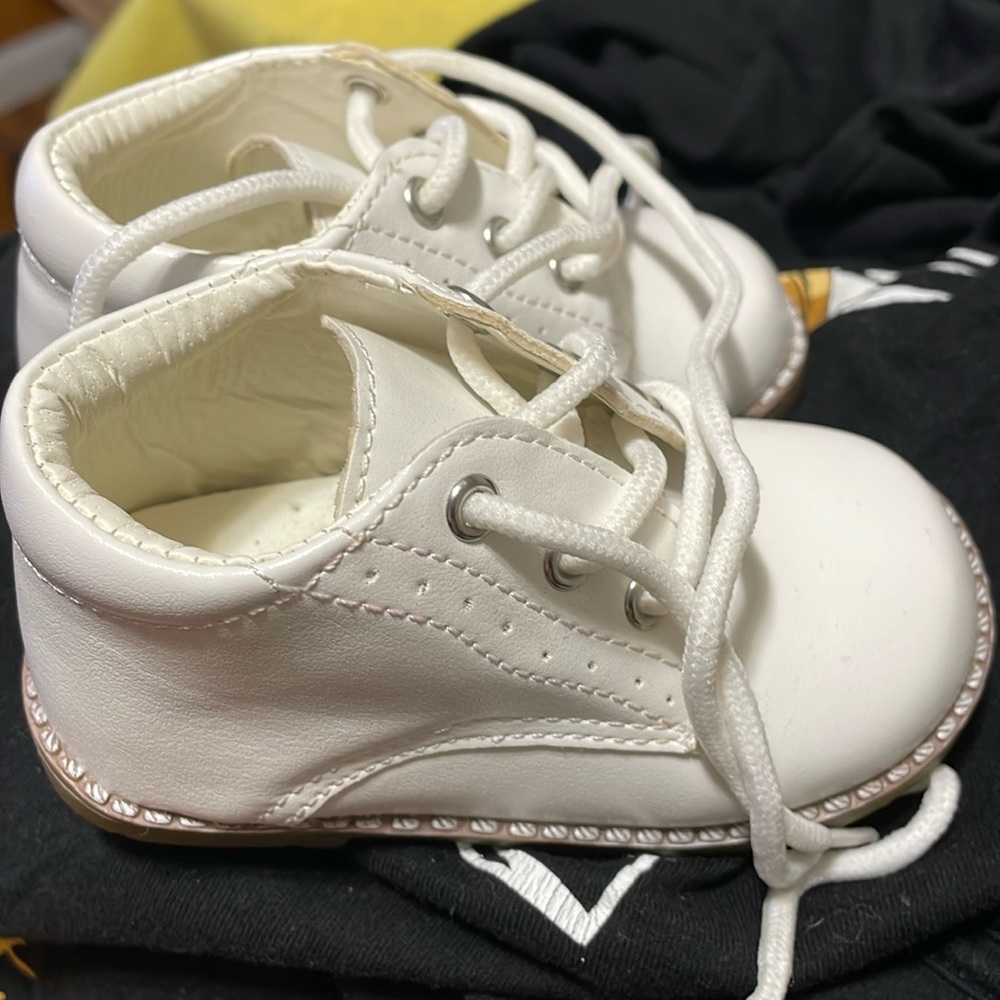 Baby walking shoes